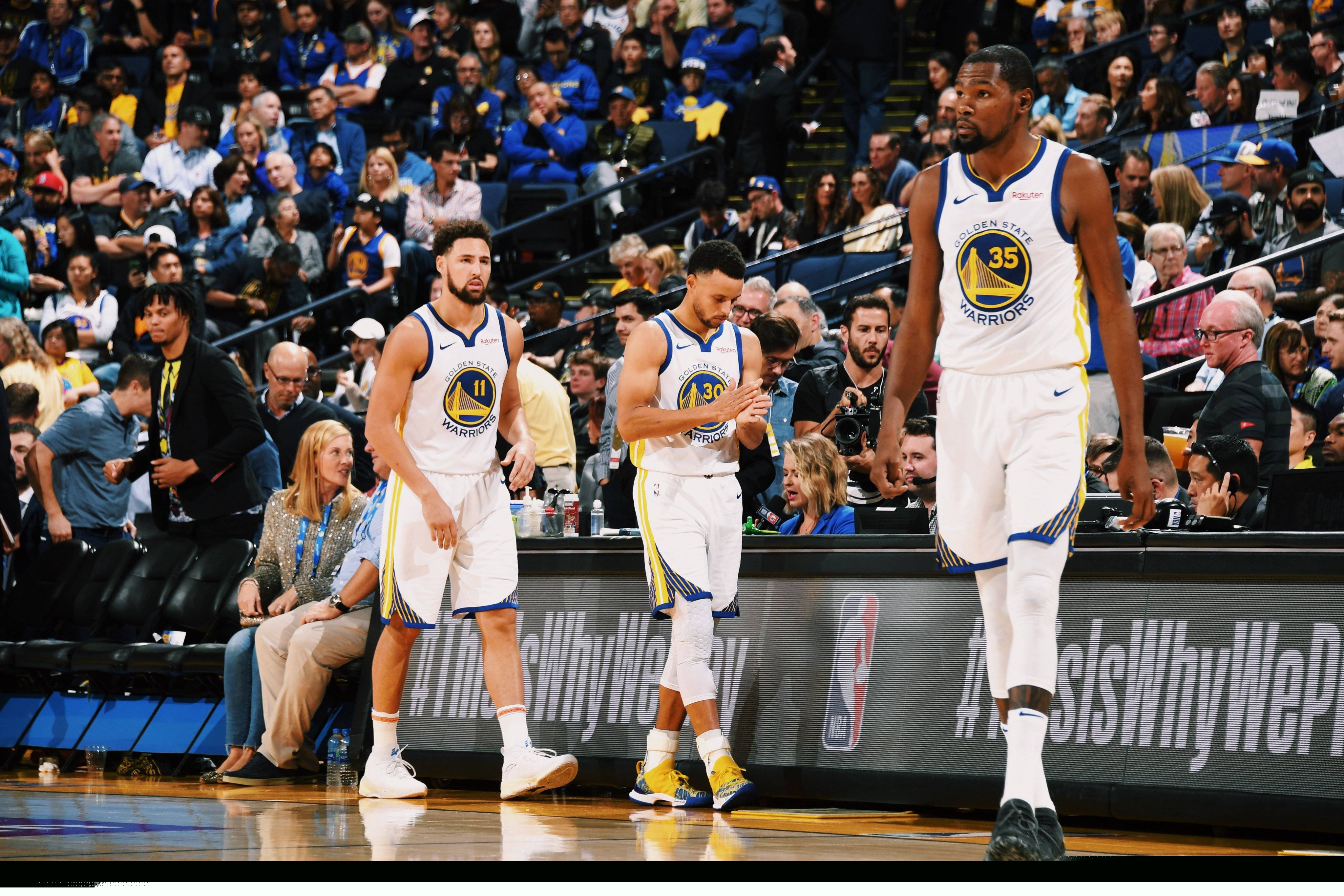 阿尔托贝利：那不勒斯目标应是欧冠；大家不要给皮奥施加压力（阿尔托贝利：那不勒斯应以欧冠为目标，别再向皮奥施压）