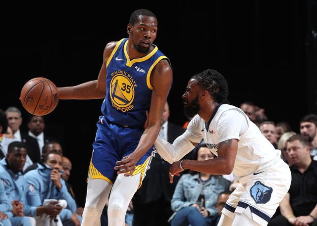 意媒：国米可以启用青训小将卡马特，以应对邓弗里斯伤缺情况（意媒：邓弗里斯伤缺，国米考虑提拔青训小将卡马特）