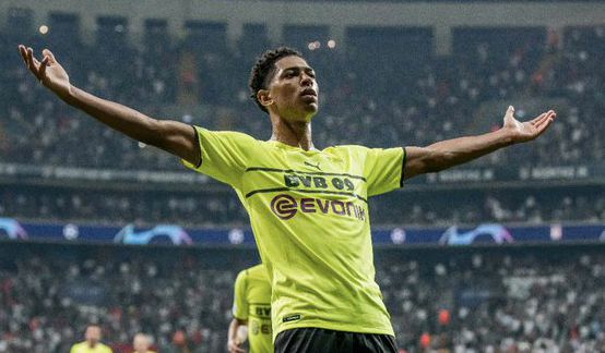 阿奇姆彭迎来中超第200场里程碑，此前199场贡献68球21助（中超第200战达成！阿奇姆彭此前199场斩获68球21助攻）