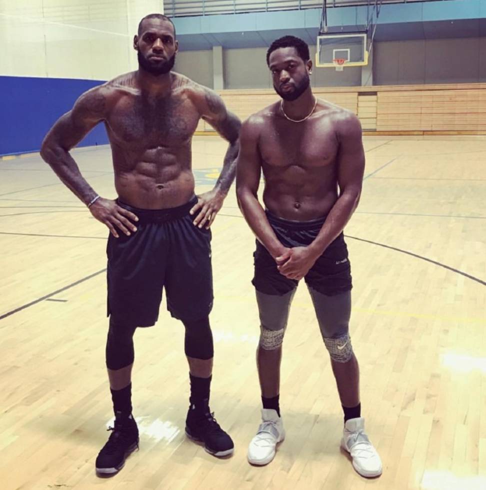 上一次对阵安哥拉：梅西斯卡洛尼替补登场，阿亚拉百场（回顾上次战安哥拉：梅西、斯卡洛尼替补亮相，阿亚拉迎来第100场）