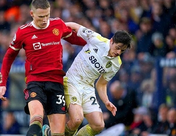 半场战报：比利亚雷亚尔1-0赫塔费，布坎南建功（半场：比利亚雷亚尔1-0领先赫塔费，布坎南破门）