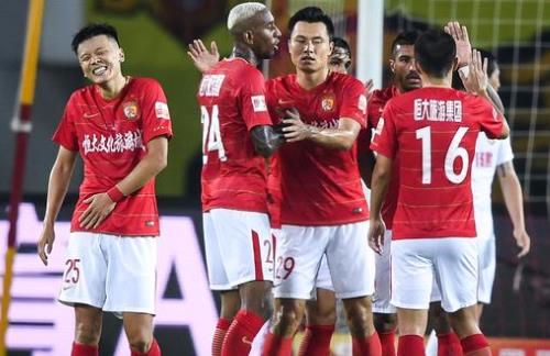 成都蓉城新掌门人徐正源成功续约，签约韦世豪、周定洋，球队迅速提升，备战亚冠，力争争冠。（徐正源续约成都蓉城，韦世豪周定洋加盟助阵，球队提速备战亚冠，剑指冠军）