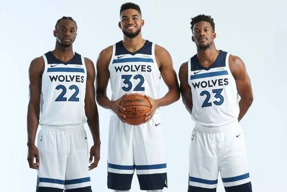 传中助凯恩破门，拉什福德收获职业生涯第100个助攻（拉什福德完成生涯百助，精准传中助凯恩得分）