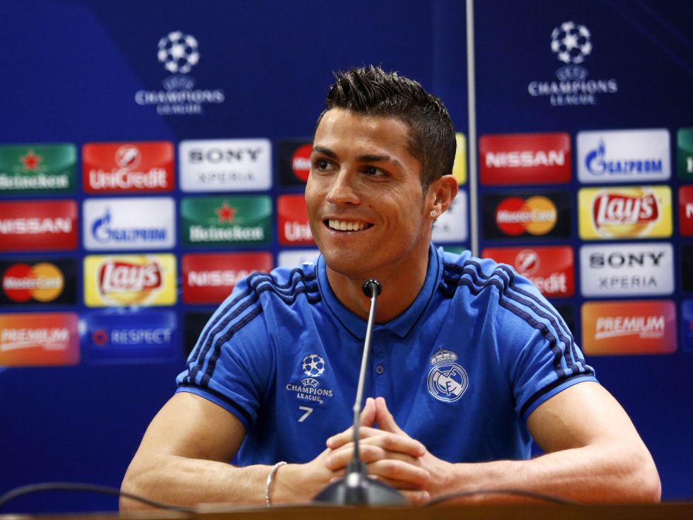 4场贡献3粒进球！官方：瓦尔迪当选意甲11月最佳球员（四战斩三球，官方宣布：瓦尔迪荣膺意甲11月最佳球员）