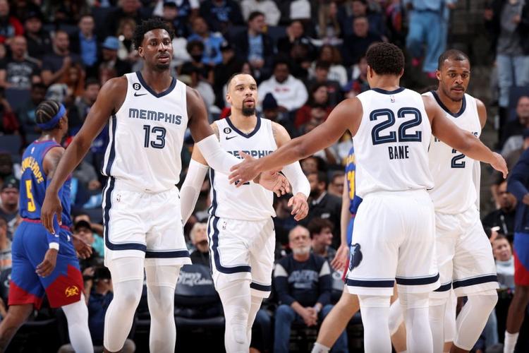 布鲁日在客场挑战阿森纳之前解雇了主教练尼基海恩伊万·莱科接任（布鲁日客战阿森纳前解雇主帅尼基·海恩，伊万·莱科火线上任）